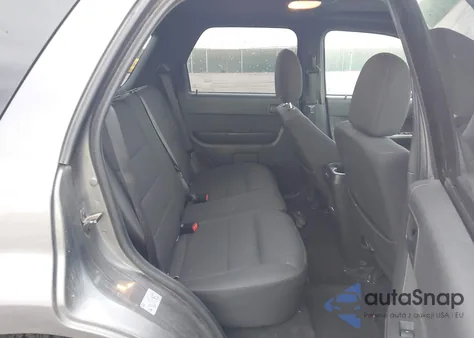 2012 Ford Escape Xlt z USA, uszkodzony, nr VIN 1FMCU9D78CKB67479